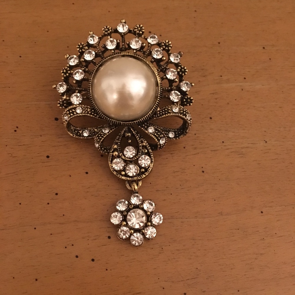 Vintage Brooch pin